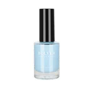 يتميز طلاء أظافر بولفر الولايات المتحدة الأمريكية بفرشاته العريضة ورائحته الخفيفة وألوانه المميزة. بلمسة واحدة، ستحصلين على لون غني بثبات ولمعان يدومان لأيام.